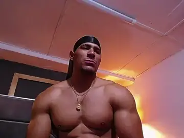 Stripchat Live Sex of teddyfit19cm