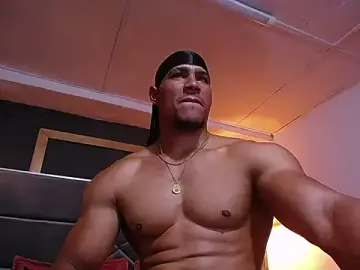 Stripchat Watch Live Sex Cams of teddyfit19cm