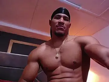 Stripchat Live Porn of teddyfit19cm