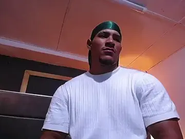 Stripchat Sex Cam of teddyfit19cm