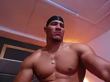 Stripchat Free Porn Cam of teddyfit19cm