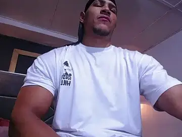 Stripchat Watch Live Sex Cams of teddyfit19cm