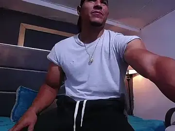 Stripchat Live Porn of teddyfit19cm