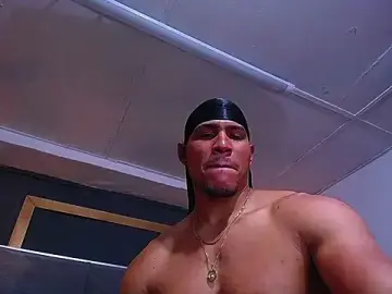 Stripchat Free Porn Cam of teddyfit19cm