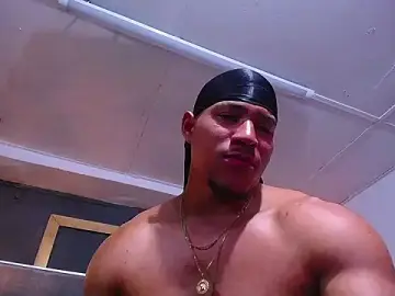 Stripchat Sex Cam of teddyfit19cm