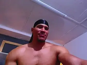 Stripchat Free Porn Cam of teddyfit19cm