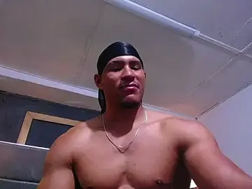 Stripchat Live Porn of teddyfit19cm