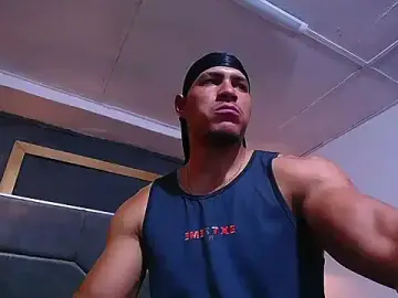 Stripchat Live Porn of teddyfit19cm
