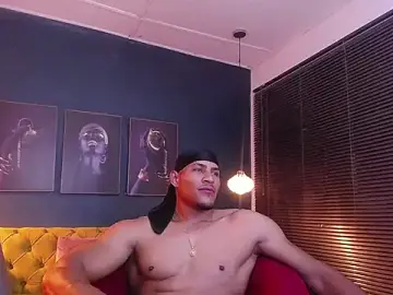 Stripchat Live Sex of teddyfit19cm