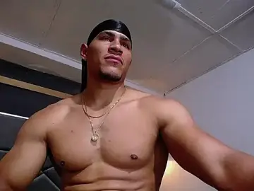 Stripchat Adult Webcam of teddyfit19cm