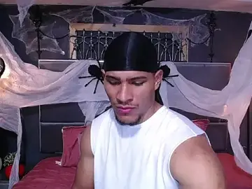 Stripchat Adult Webcam of teddyfit19cm