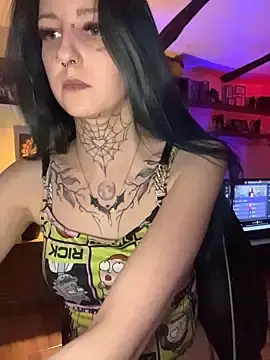 Stripchat Free Porn Cam of BlueVelvetBat