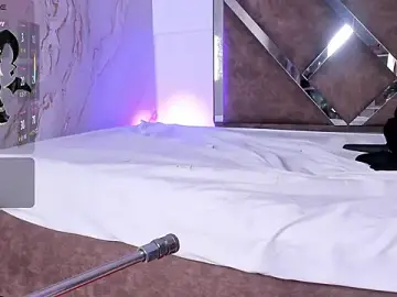 Stripchat Sex Cam of CataleyaGlow