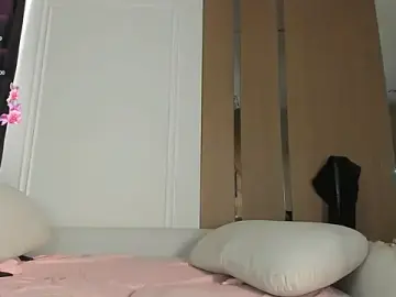 Stripchat Sex Cam of Zirael_swan