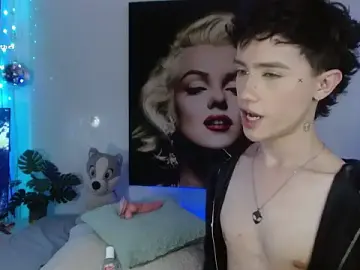 Stripchat Live Sex Cam of maxiy_001