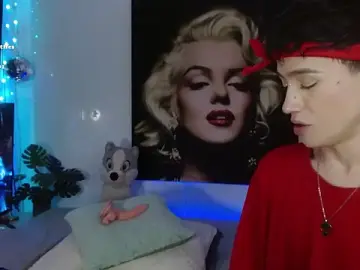 Stripchat Adult Webcam of maxiy_001