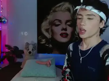 Stripchat Adult Webcam of maxiy_001