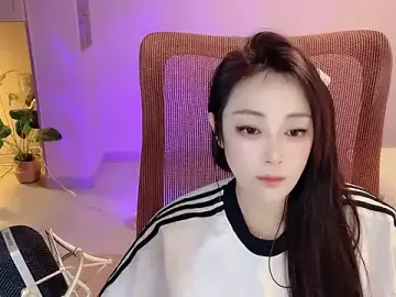 Stripchat Live Sex Cam of Daisy-77