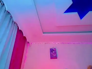 Stripchat Sex Cam of NahomiCamper