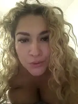 Stripchat Free Porn Cam of Sara_smiiith211