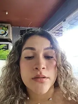 Stripchat Adult Webcam of Sara_smiiith211