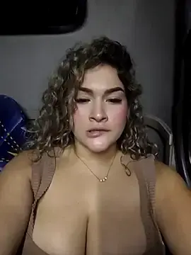 Stripchat Live Sex of Sara_smiiith211