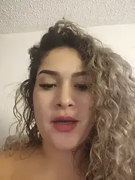 Stripchat Free Live Porn of Sara_smiiith211