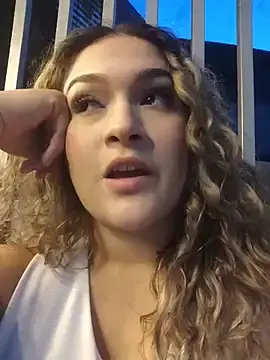 Stripchat Watch Live Sex Cams of Sara_smiiith211