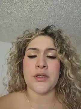 Stripchat Sex Chat of Sara_smiiith211