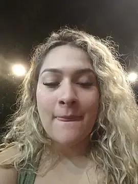 Stripchat Best live sex cam show of Sara_smiiith211