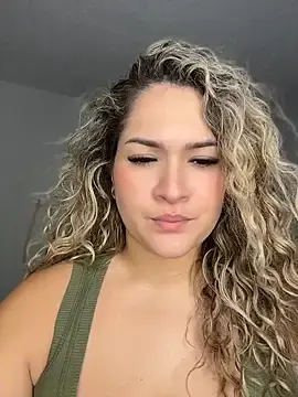Stripchat Adult Webcam of Sara_smiiith211