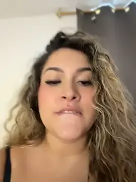 Stripchat Nude Webcam of Sara_smiiith211