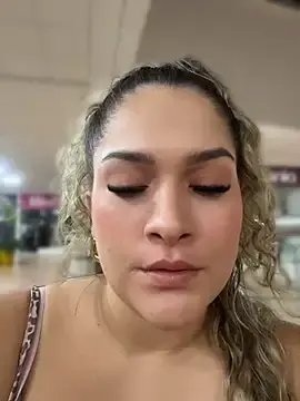 Stripchat Sex Chat of Sara_smiiith211