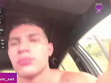 Stripchat Best Webcam of kevin_white_