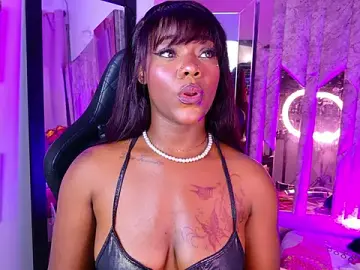 Stripchat Nude Webcam of SarahBrunet