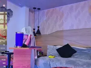 Stripchat Best live sex cam show of kylliefox_