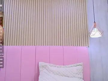 Stripchat Free Porn Cam of kylliefox_