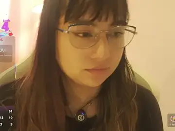 Stripchat Best Webcam of EmmitaGarcia