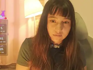 Stripchat Sex Cam of EmmitaGarcia