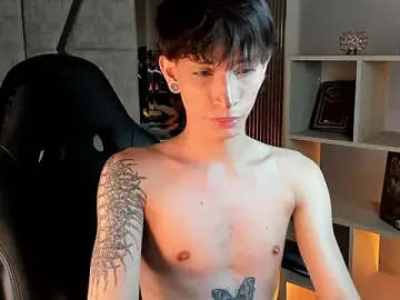 Stripchat Adult Webcam of AndyWiilliams