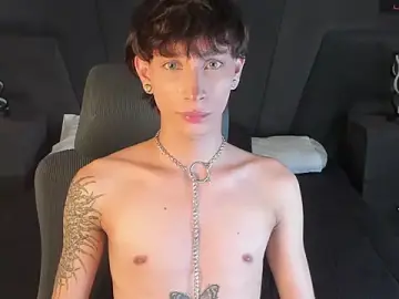 Stripchat Live Sex Cam of AndyWiilliams