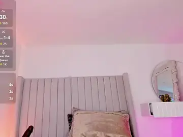 Stripchat Live Sex Cam of Shelynna_azzul