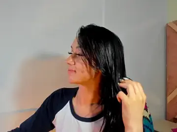 Stripchat Adult Webcam of Amy_Kobold3