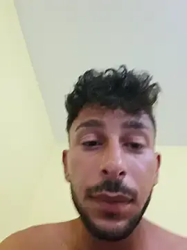 Stripchat Sex Cam of Iulianmarius12