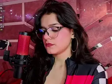 Stripchat Live Porn of ValerieKay_