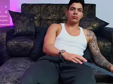 Stripchat Live Porn of BrayaanFit