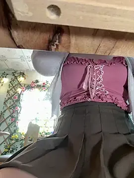 Stripchat Free Live Porn of Emily-Nguyen