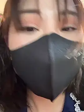 Stripchat Live Sex Cam of Emily-Nguyen