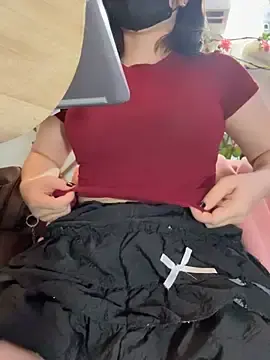 Stripchat Watch Live Sex Cams of Emily-Nguyen