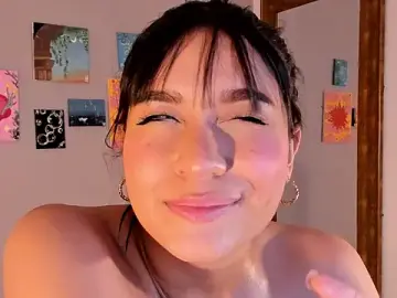 Stripchat Watch Live Sex Cams of Maia_W10